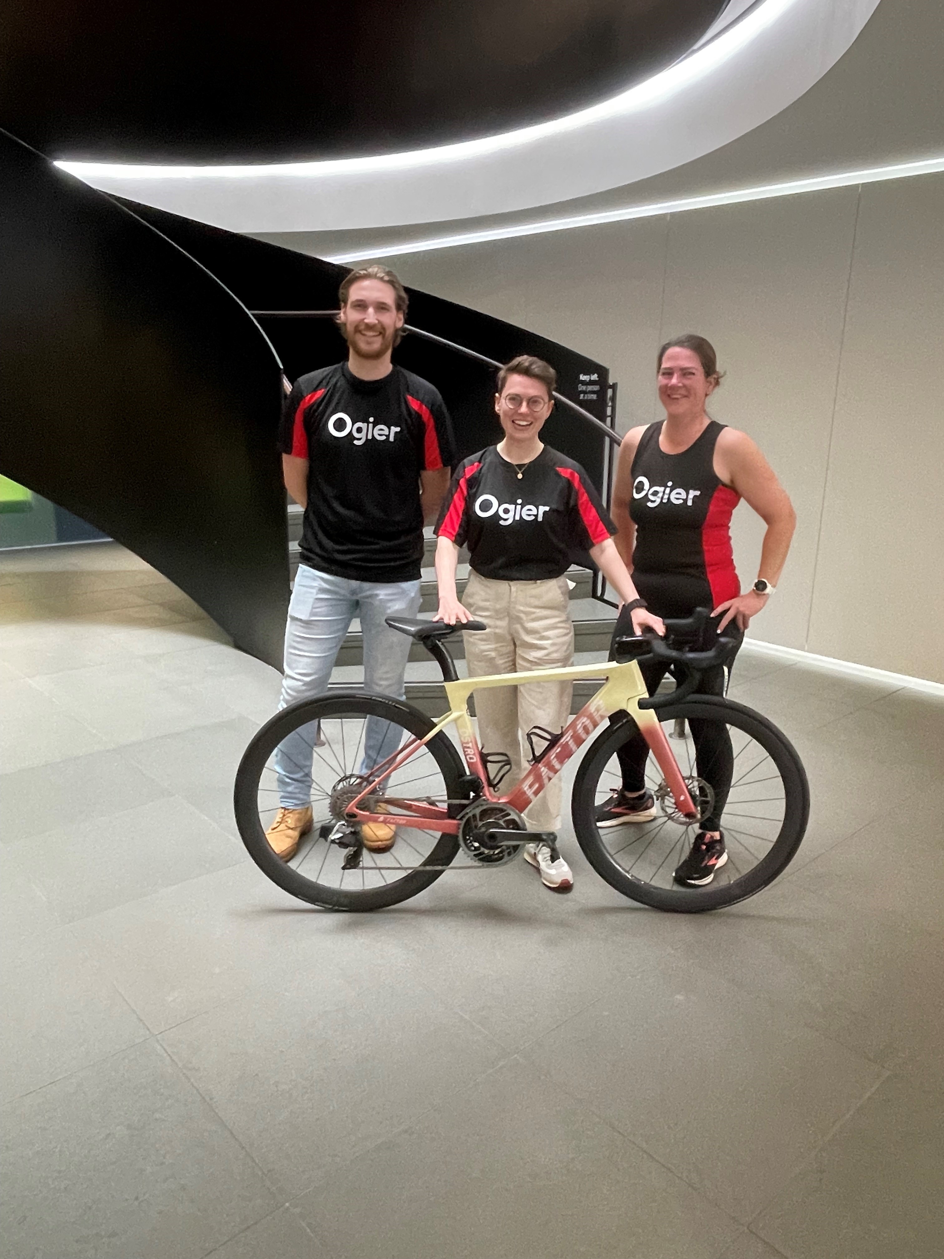 Image Ogier Cyclists